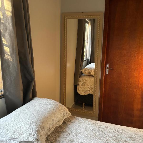 Quarto próximo ao CPA e mercados - Foto 4