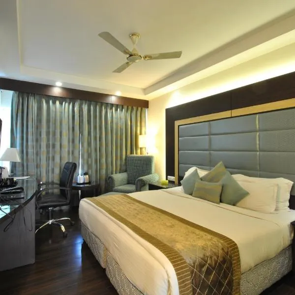 Hotel Royal Cliff, hotel u gradu Kanpur