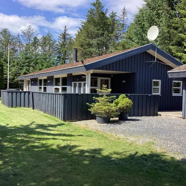 8 person holiday home in Blokhus-By Traum, Hotel in Blokhus
