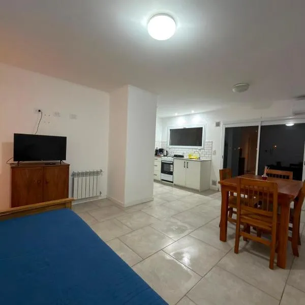 Departamento un dormitorio Moderno、トレス・アロヨスのホテル