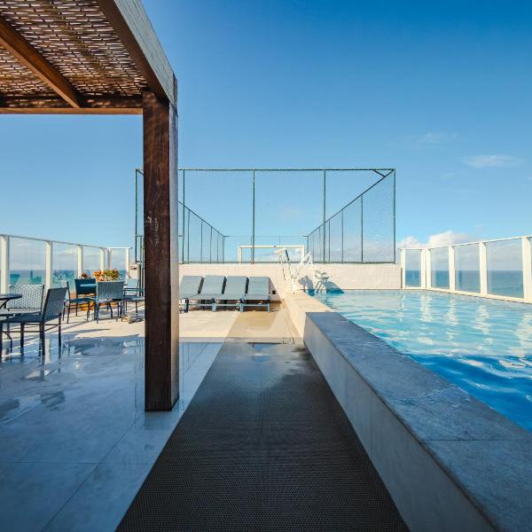 QeS varanda, ar, wifi, tv, Rooftop a 200m praia! VIP stay! - Foto 4