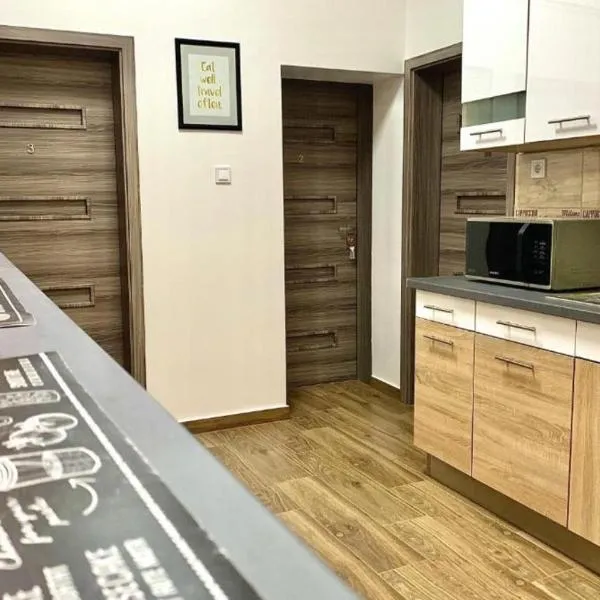 Downtown Cosy-Rooms, hotel in Miskolc