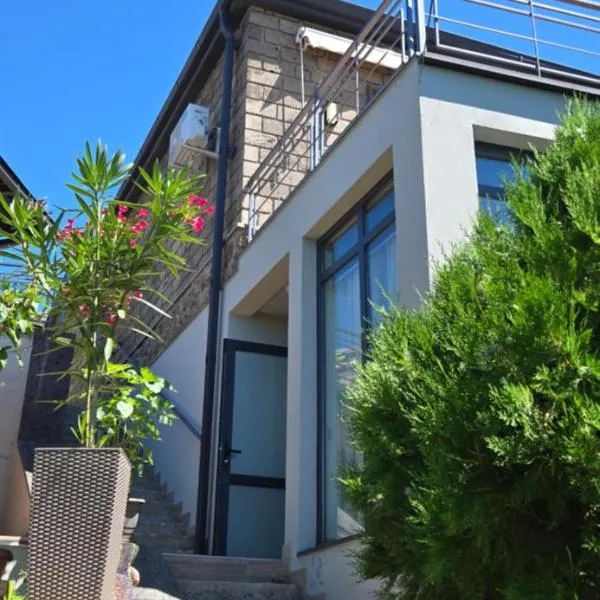 Ararat Terrace House, hotel v mestu Ashtarak