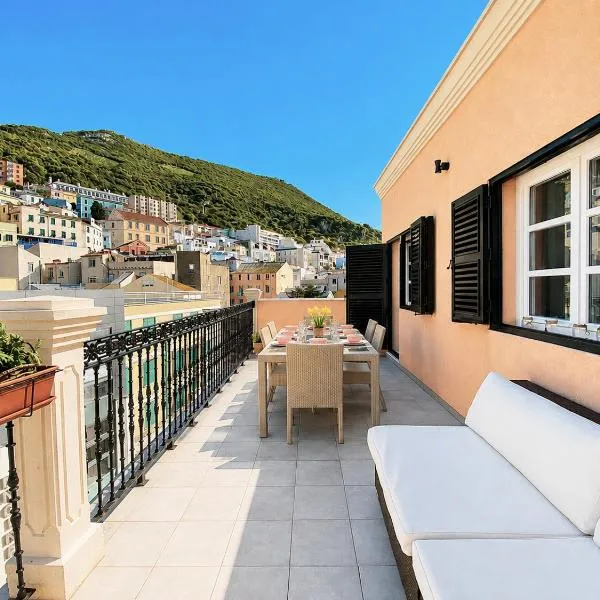 Ultimate City Centre Penthouse Large Terrace, hotel in Gibraltar
