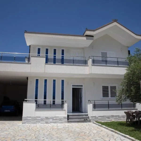 Miri House, hotel en Domje