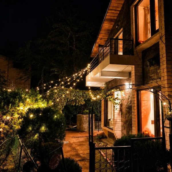 Meraki - Entire 2BHK Villa With Himalayan Views, hotel sa Ranikhet