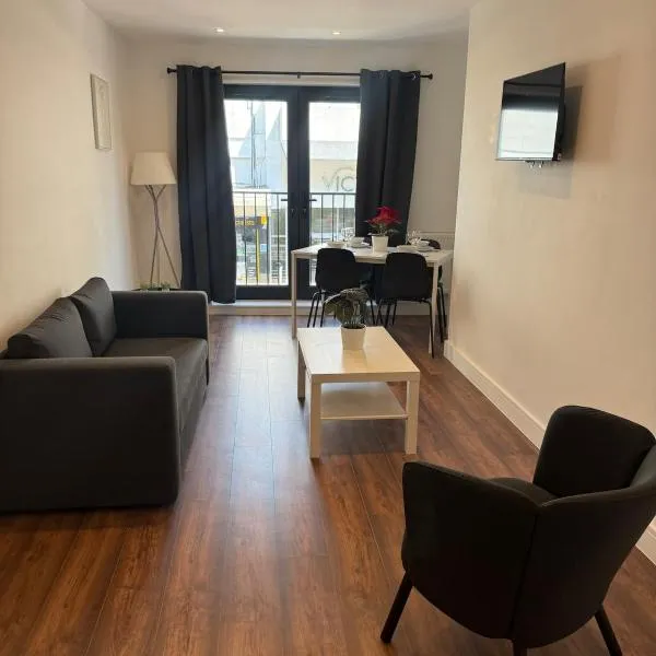 Bright & Modern, City and Coastal Apartment, viešbutis Pajūrio Sautende