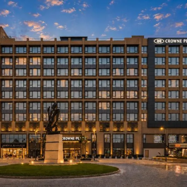 Crowne Plaza - West Cairo Arkan by IHG, хотел в Мадинат ас-Садис мин Уктубар