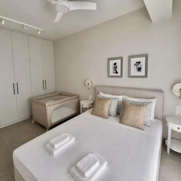 VOLOS Luxury Suite Pnoẽs with PRIVATE PARKING, hotel a Volos