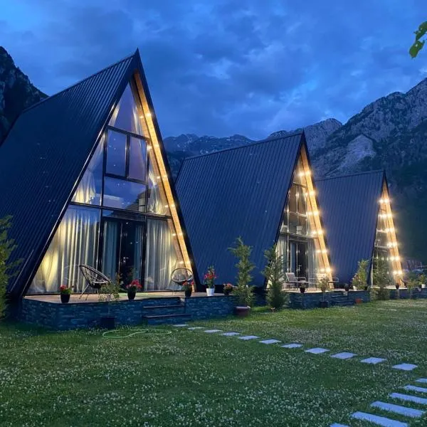 Monark Villas: Theth şehrinde bir otel