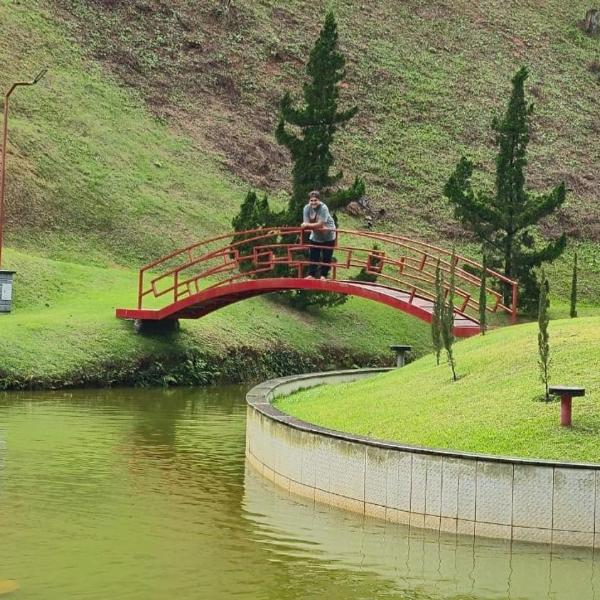 Casa no Sítio Toca da Onça com Piscina, Saúna, Hidro Massagem, Sala de Jogos, Lago, Wi-fi