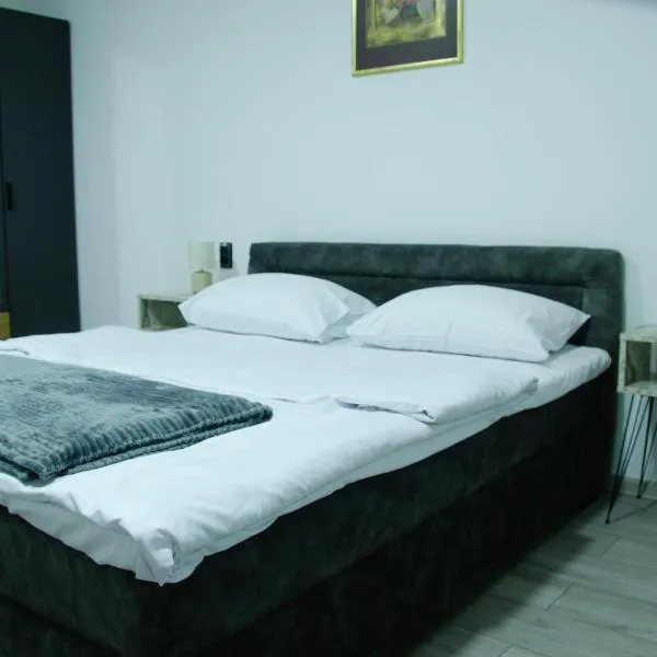 Apartman Crvenka stan na dan, хотел в Crvenka