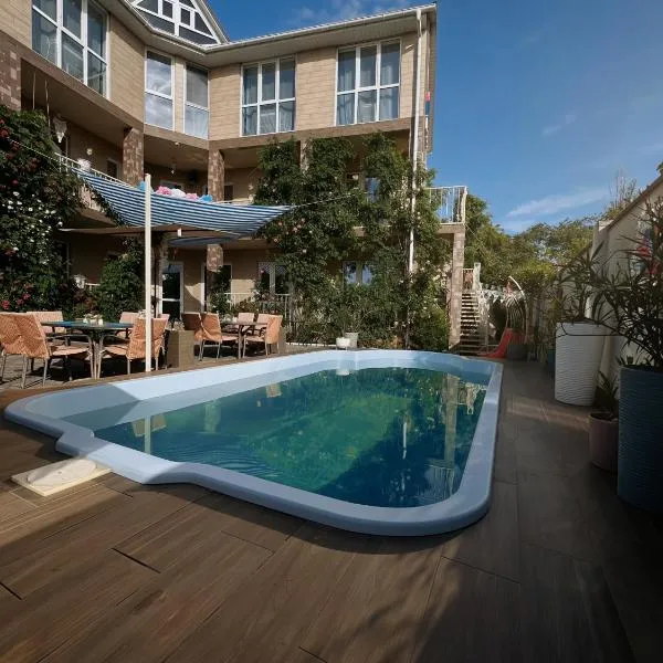 Villa Shell, hotel a Zatoka