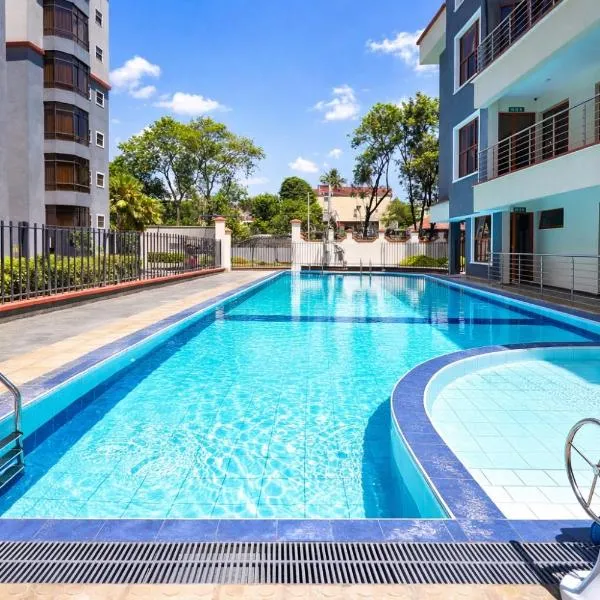 Shawmut Executive Suites With Heated Pool, GYM, Secure Parking, Full Power Backup、ナクルのホテル