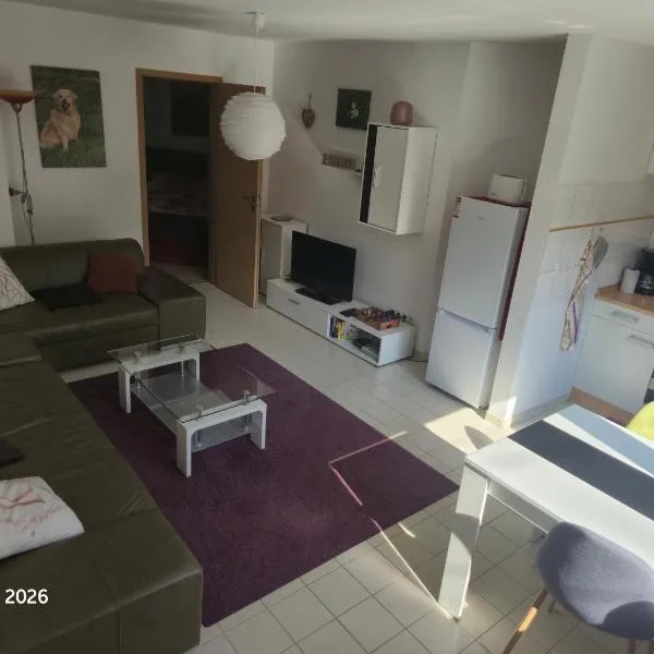 2 Raum Wohnung voll Ausgestattet 15 min von Dresden، فندق في Klipphausen