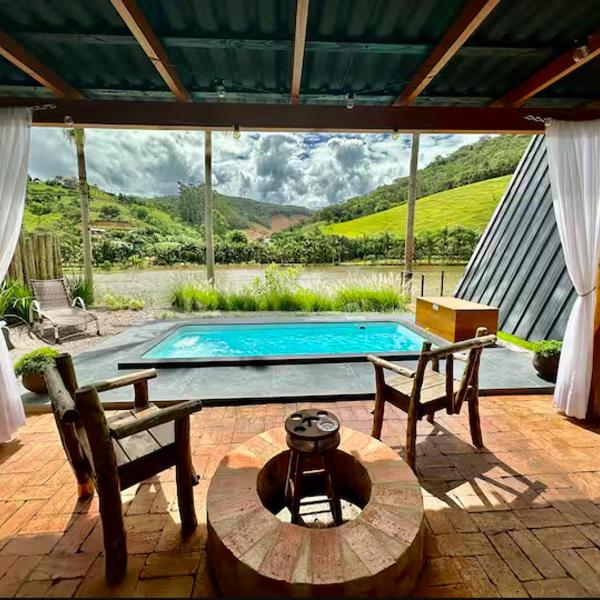 Chalé de Luxo Privativo com Piscina Aquecida, Churrasqueira, Banheira, Lareira e Vista Para o Lago - Foto 4