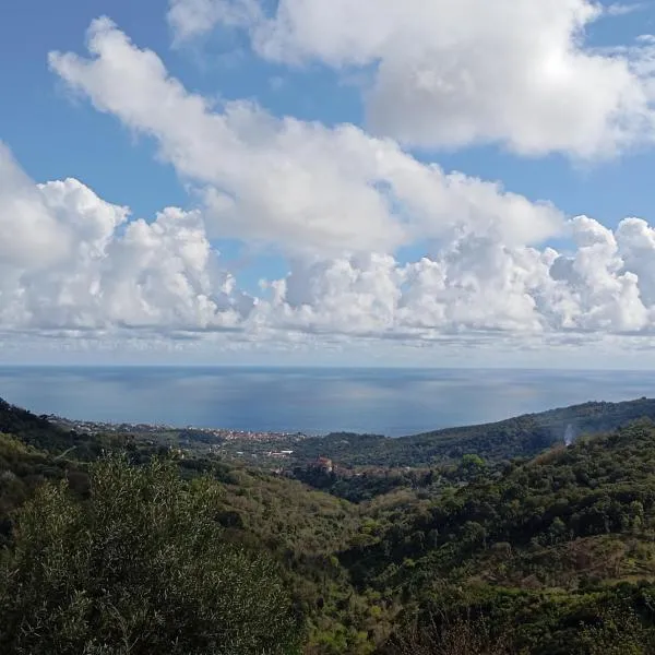 Exclusive eco-b&b with sea view Casale Il Sughero, hotel en Vibonati