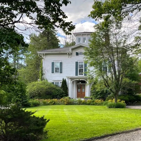 Antique Mansion B & B, hotel en Rutland