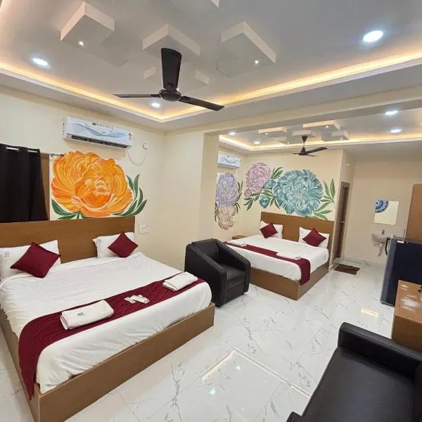 Jay & Jas Hotel, hótel í Tirupati