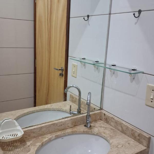 Suíte privativa com acesso à rua - Foto 3