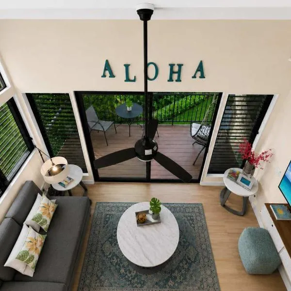 Coral Cove-Poolside Condo and Panoramic Ocean View, hôtel à Kahana