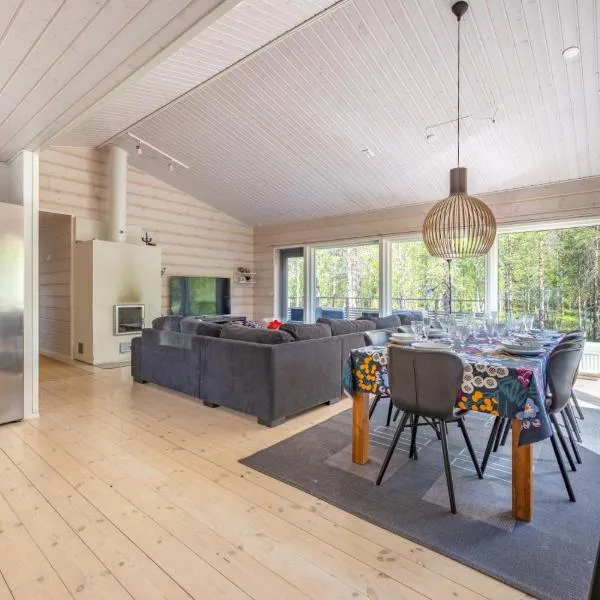 Villa Hellitä - Private 3BR Villa with Hot Tub, hotel u gradu 'Ylläsjärvi'