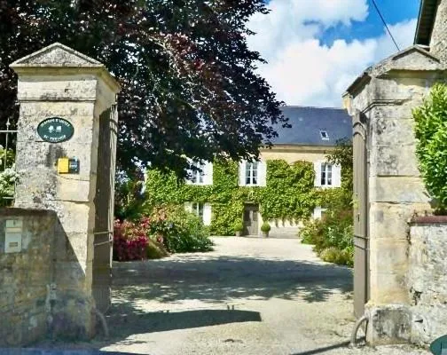 Roulage Ferme 18ème Normandie Plage: Longueville şehrinde bir otel
