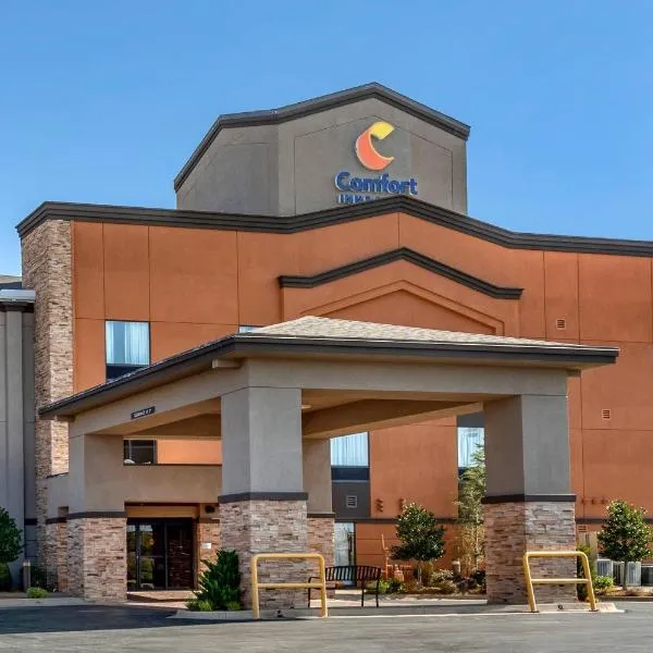 Comfort Inn & Suites Pauls Valley - City Lake, hotel v destinaci Pauls Valley