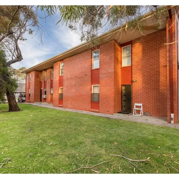 Seaside Adelaide Holiday Apartment 2BR 1 min walk to Brighton Beach, hotel a Adelaide