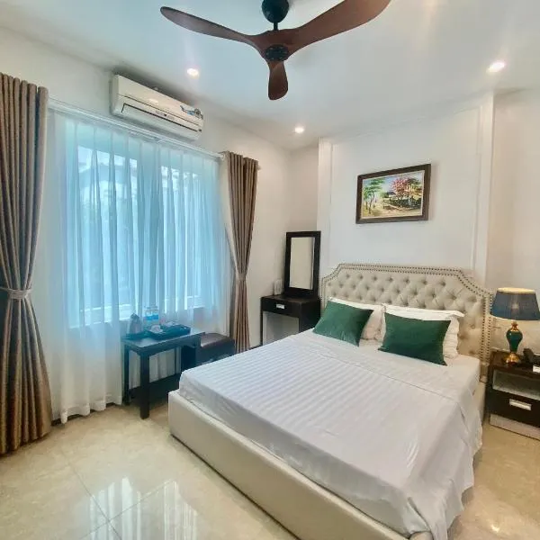 Bay Luxury Chariot Hotel, hotelli kohteessa Hanoi