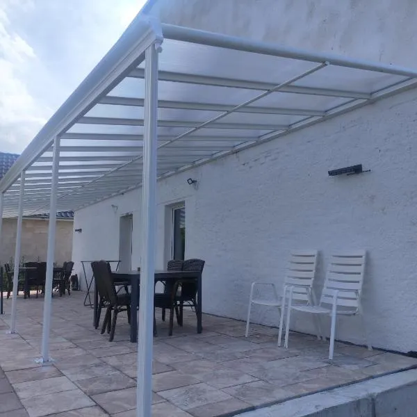 Ferienwohnungen Am Storchennest in Krembz bei Gadebusch, hotell i Krembz