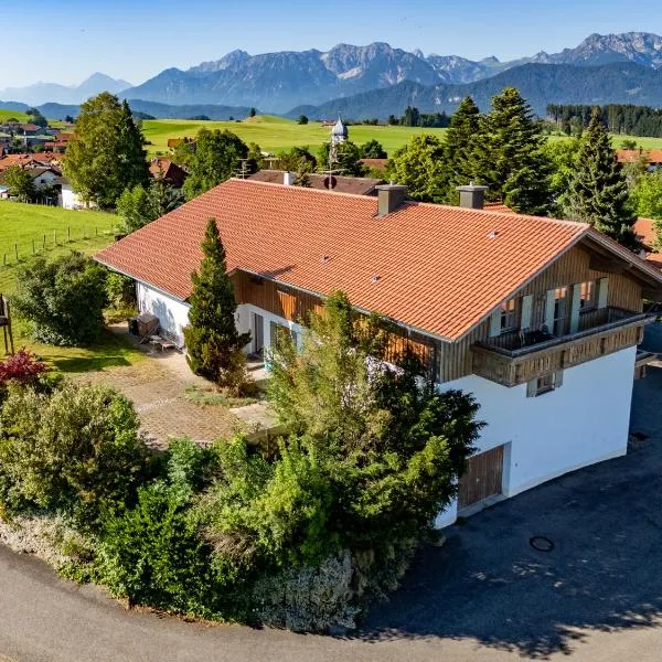Ferienhaus Schloßblick, hotel in Hopferau