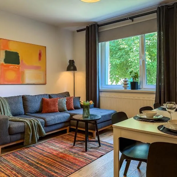 URBAN APARTMENTS No 3 - Air Condition - Garden - Free Parking, hotel in Chorzów
