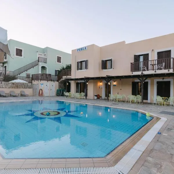 Perla Apartments, hotel in Agia Pelagia