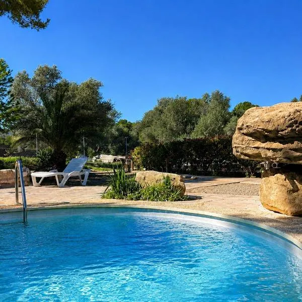 Casa con vistas, piscina y animales de granja, LA CASETA, hotel in Móra d'Ebre