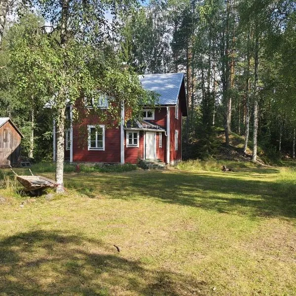Beautiful detached house, hotelli kohteessa Sörsjön