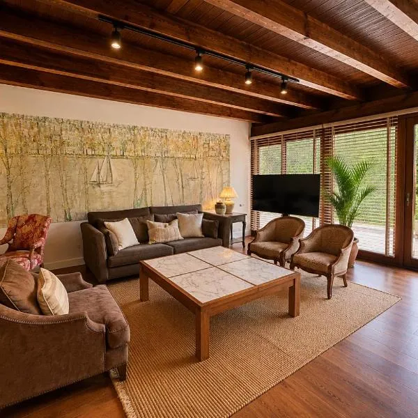 Fabuloso Bajo con Jardines, hotel u gradu 'Santander'