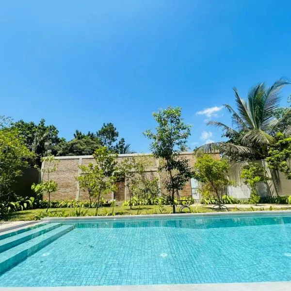 Dhyana Beach Villa, hotel in Ambalangoda