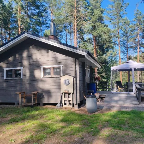 Metsämökki, hotel in Lohja