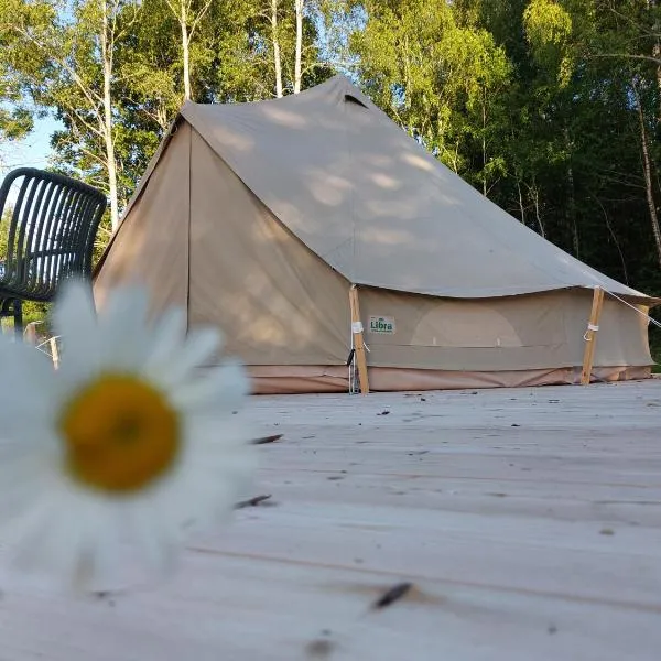 Glamping Tolvsbo Inn, hotel u gradu Söderbärke