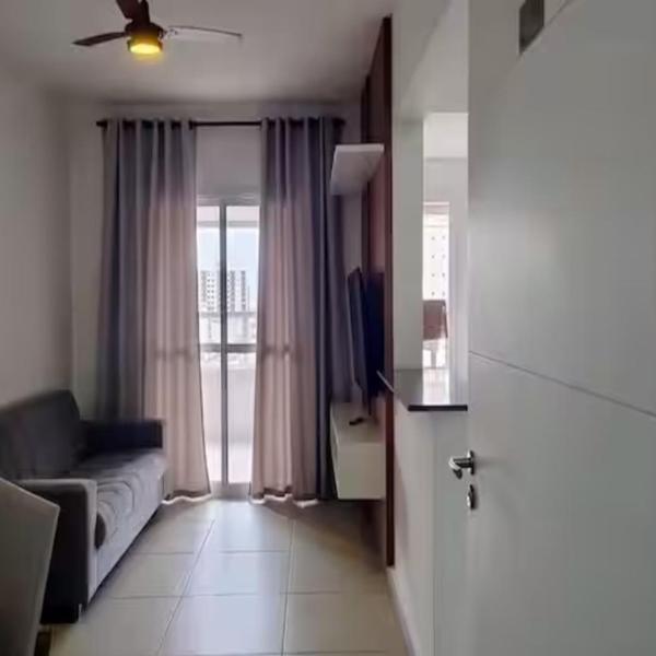Apartamento Novo na Praia da Guilhermina com Ar Condicionado, Estacionamento Gratuito e WiFi