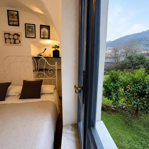 BEDBLUESKY-Medieval Dolceacqua, hotel in Dolceacqua