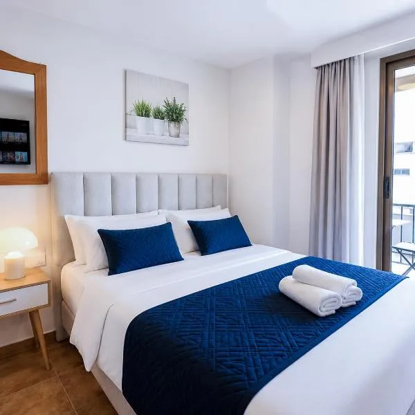 Sun Serramar Boutique Hostal, hotel in Benalmádena