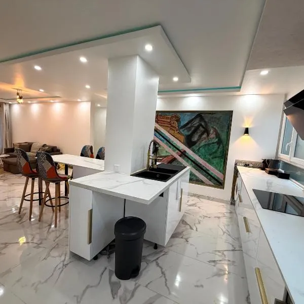 Le Cocoon des Lierres, hotel in Survilliers