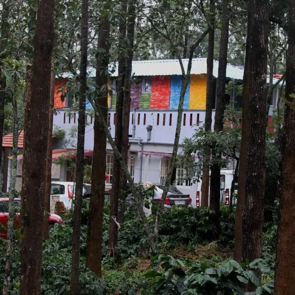 The Inchara Hill View HomeStay, hotel in Santaveri