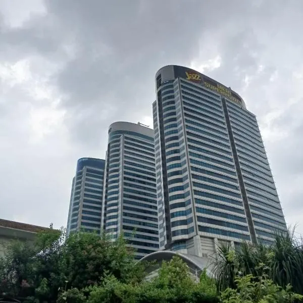 Luxury Centaurus Apartment with View, hotel Iszlámábádban