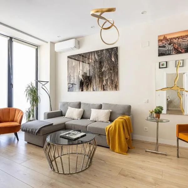 GOLD SUITE APARMENT Wifi AC SERVICES E1, hotel en Madrid