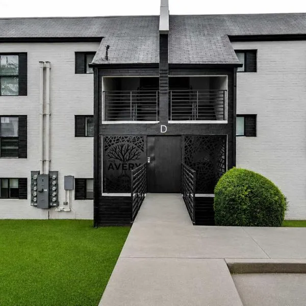Stylish 2BR Apartment in Old Fourth Ward with free gated parking, hotel sa Atlanta