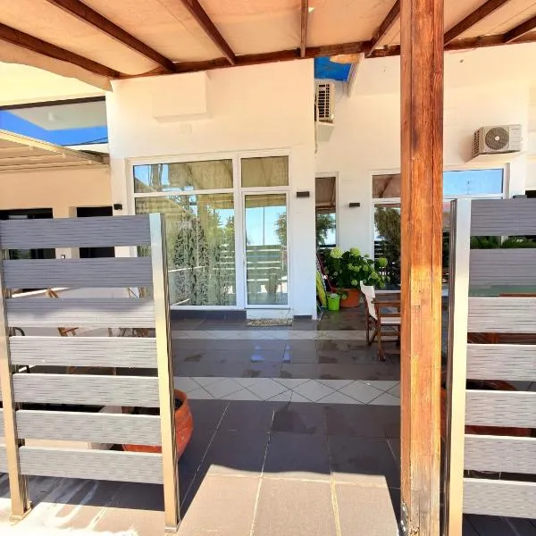Premier Sea Apartment, hotel in Paleo Tsifliki