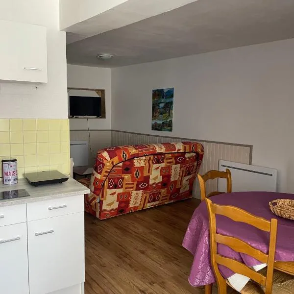 Une jolie petite maison où il fait bon se reposer, hotel en Saint-Léger-des-Vignes